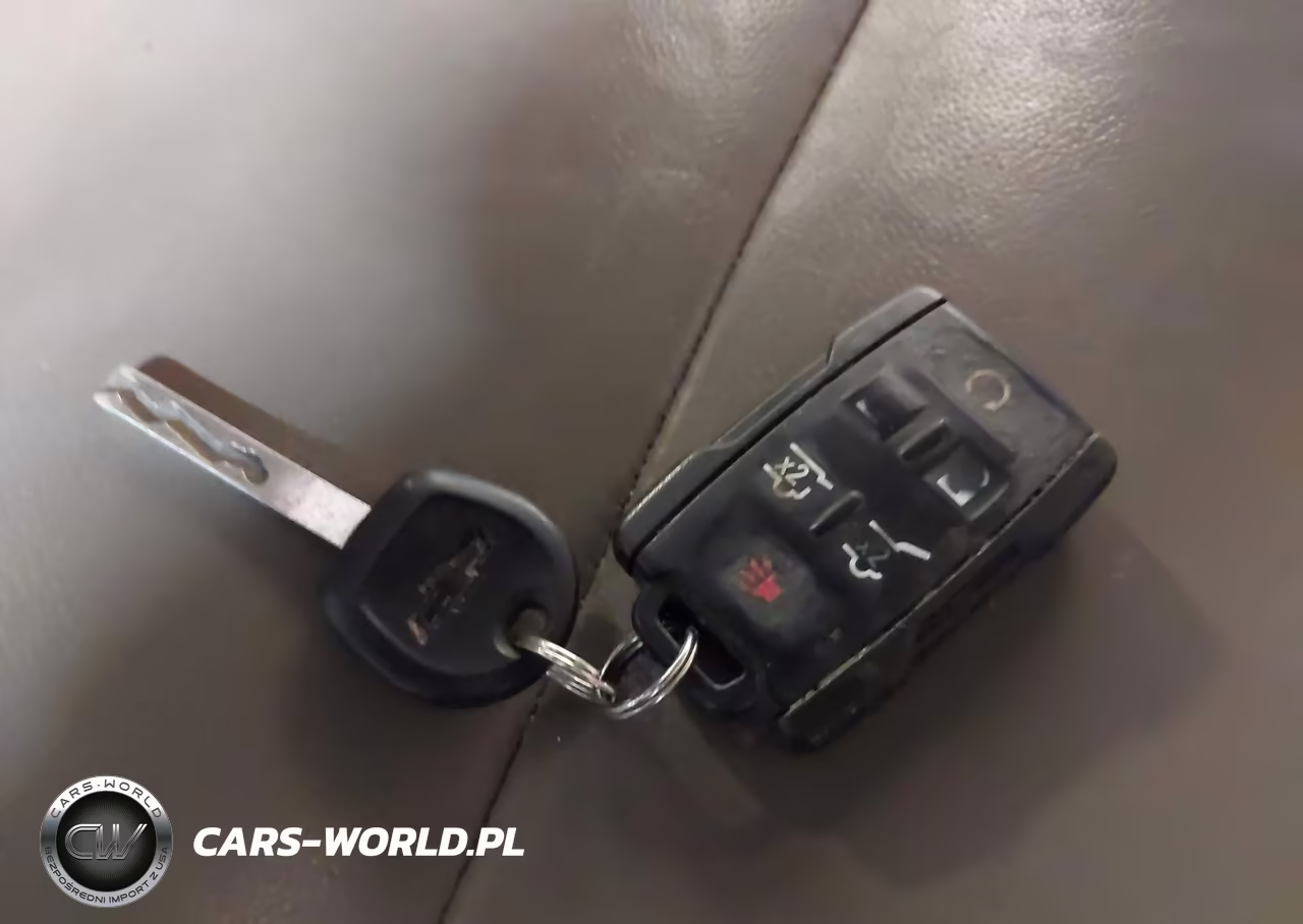 2019 Chevrolet Tahoe Lt VIN:1GNSKBKC3KR117812 - 11