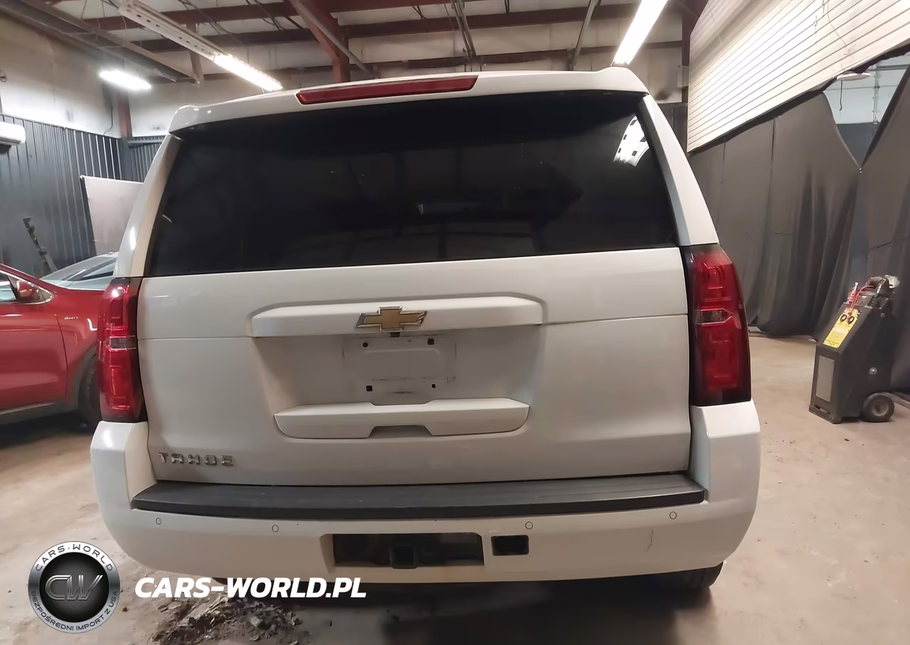 2019 Chevrolet Tahoe Lt VIN:1GNSKBKC3KR117812 - 16