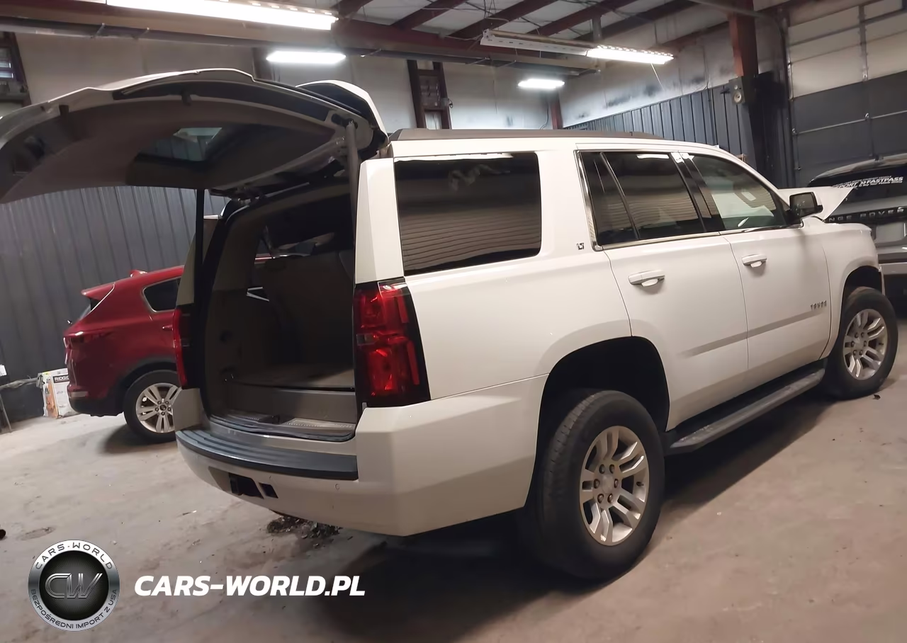 2019 Chevrolet Tahoe Lt VIN:1GNSKBKC3KR117812 - 4