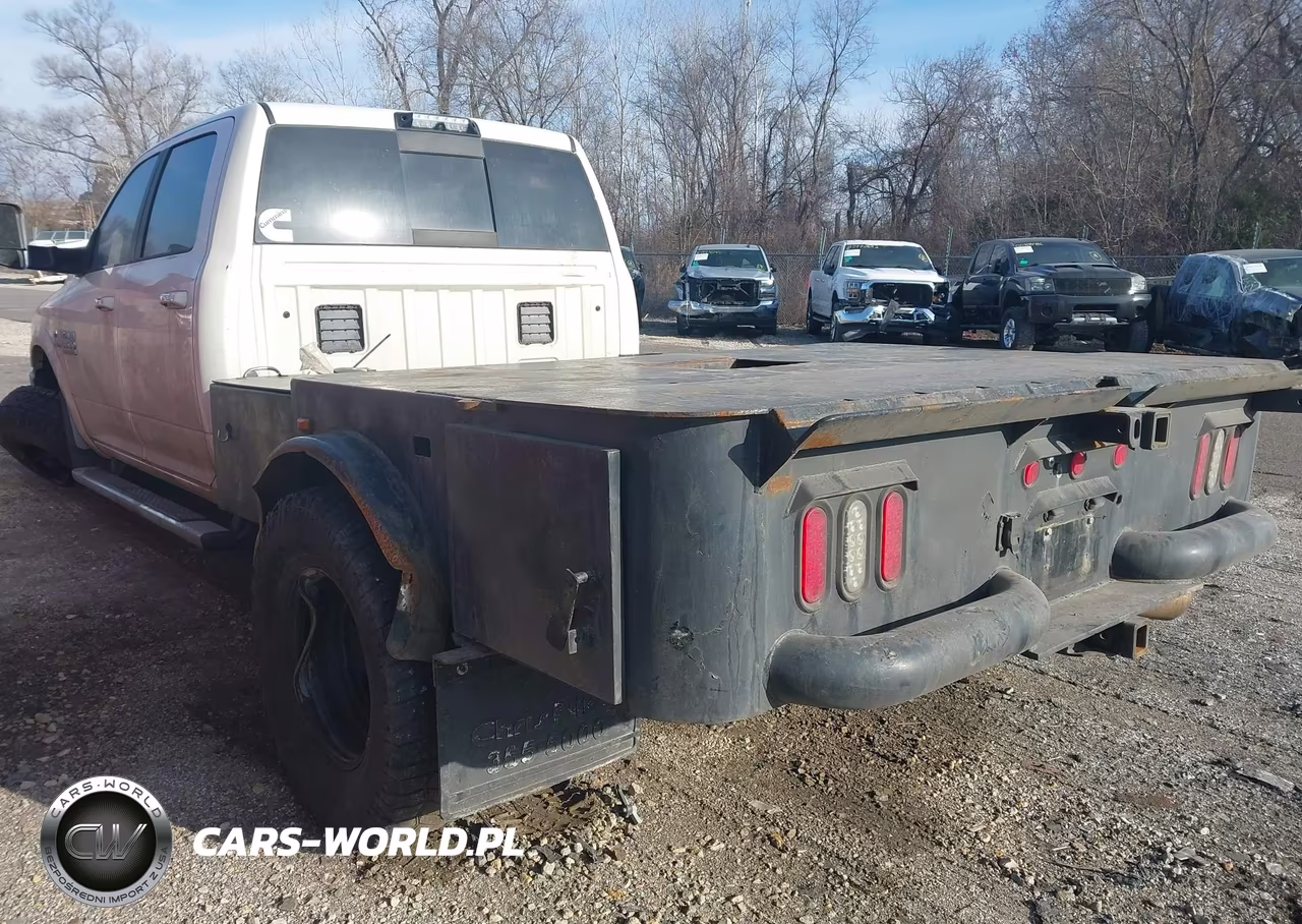 2018 Ram 3500 Laramie 4X4 8' Box VIN:3C63RRJL5JG361101 - 3