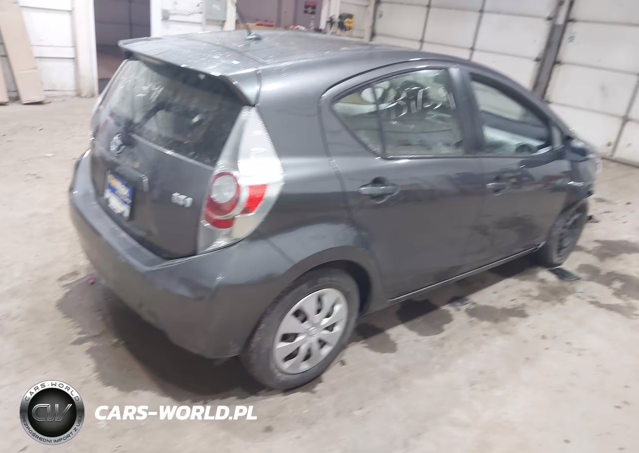 2012 Toyota Prius C Two VIN:JTDKDTB3XC1526219 - 4