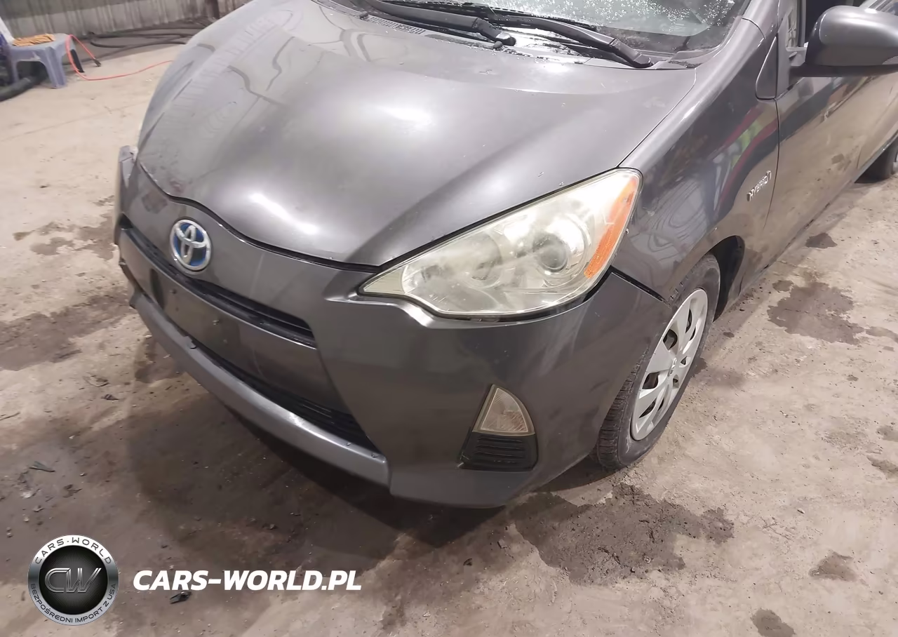 2012 Toyota Prius C Two VIN:JTDKDTB3XC1526219 - 6