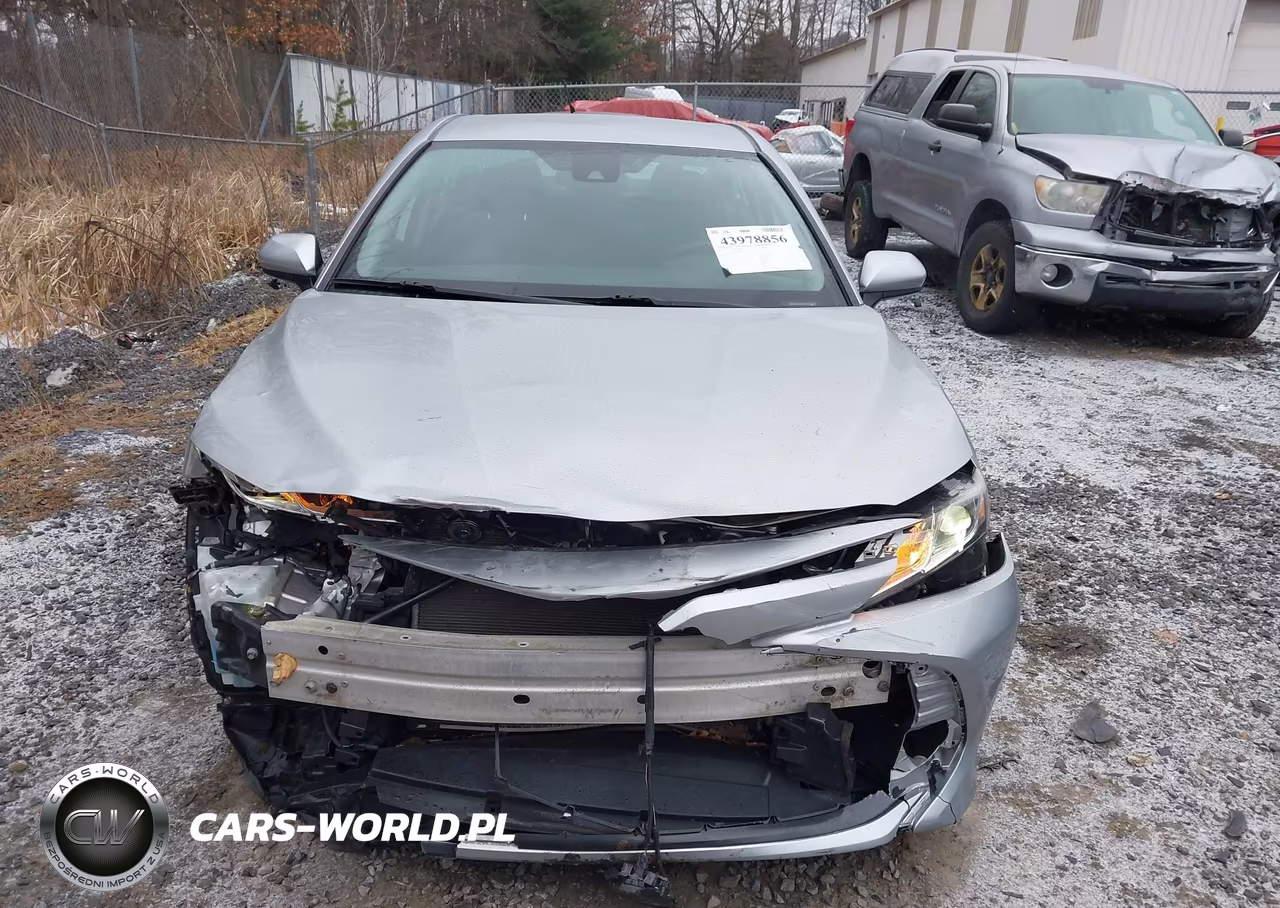 2020 Toyota Camry Le VIN:4T1C11AK3LU882628 - 12
