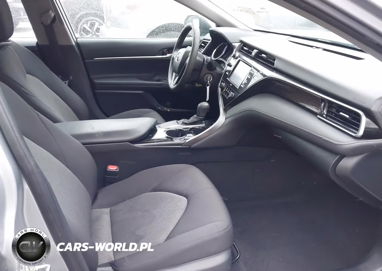 2020 Toyota Camry Le VIN:4T1C11AK3LU882628 - 5