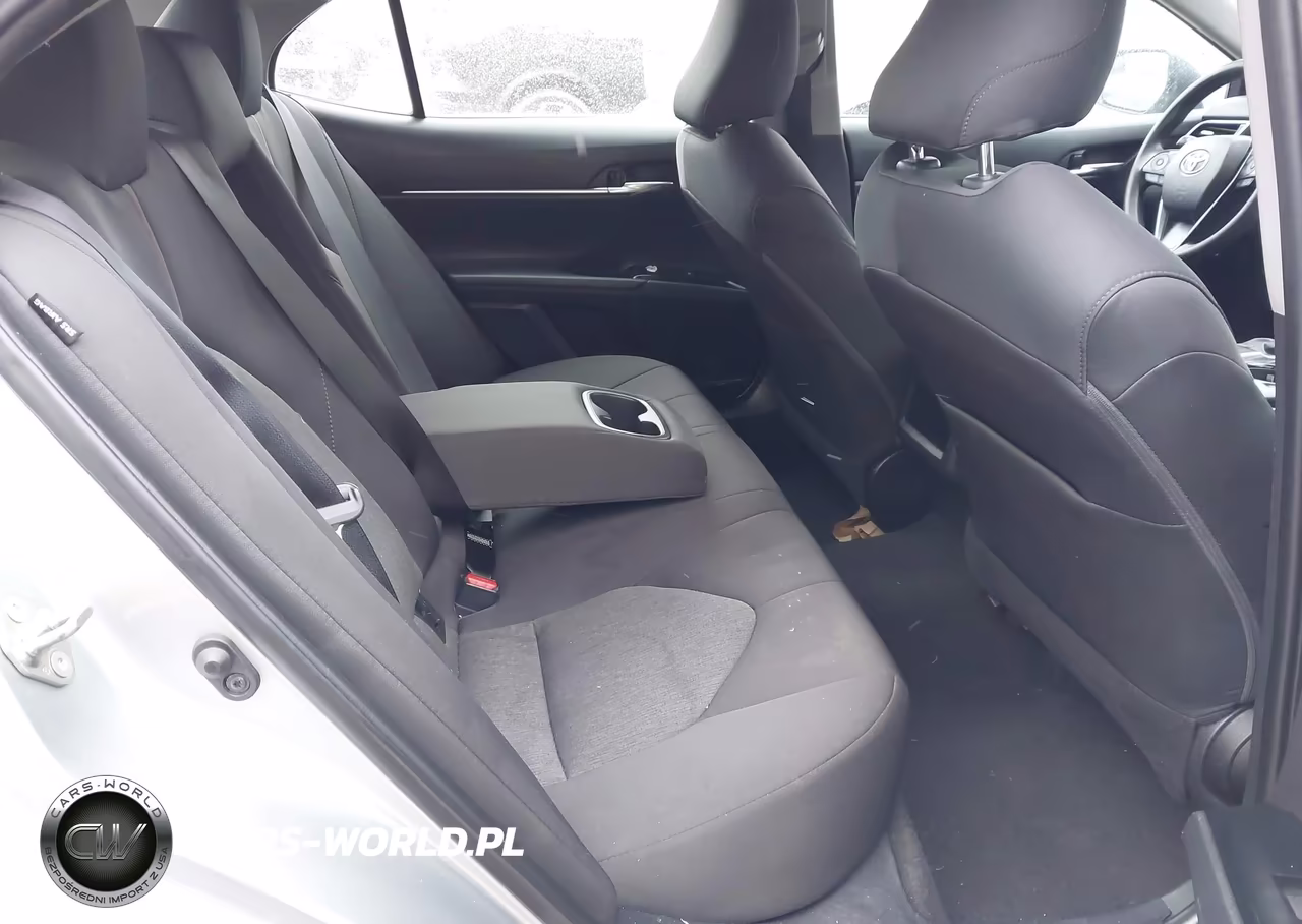 2020 Toyota Camry Le VIN:4T1C11AK3LU882628 - 8