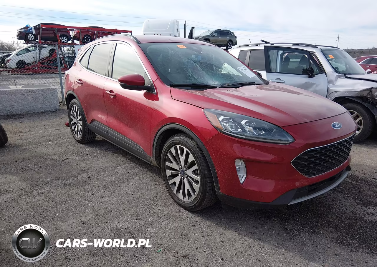 2020 Ford Escape Titanium Hybrid