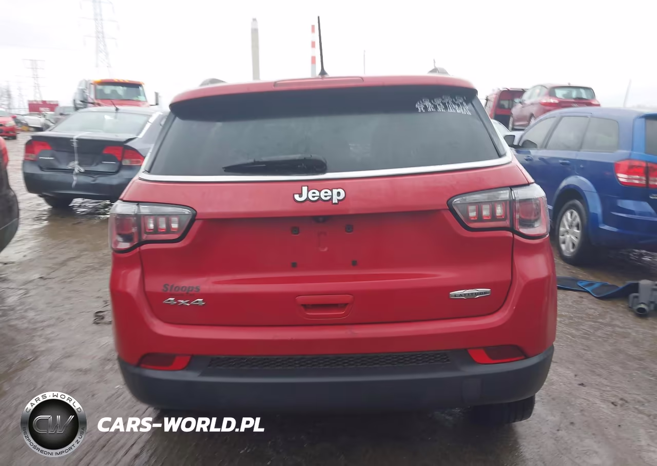 2018 Jeep Compass Latitude 4X4 VIN:3C4NJDBB3JT191636 - 17
