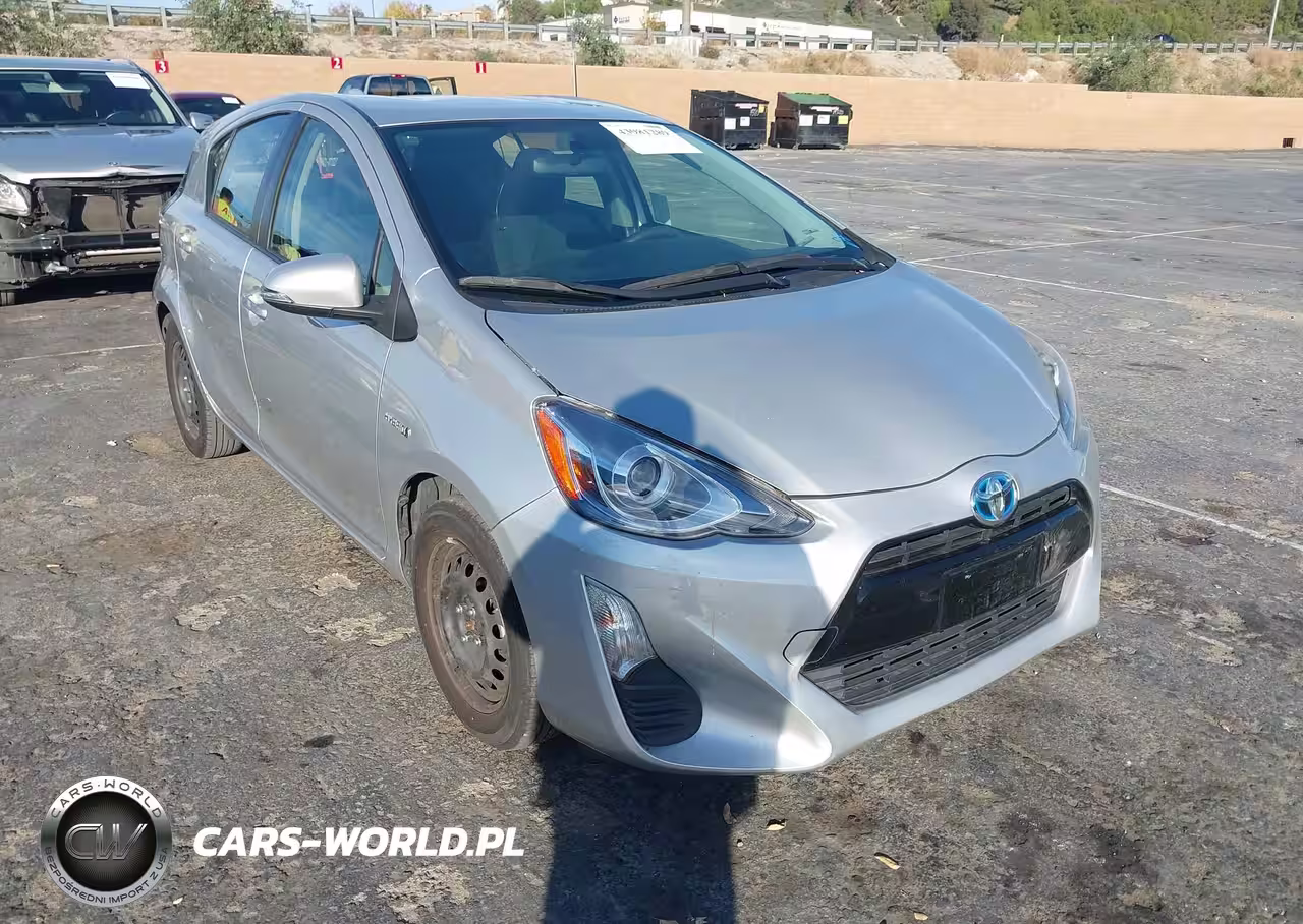 2016 Toyota Prius C Two