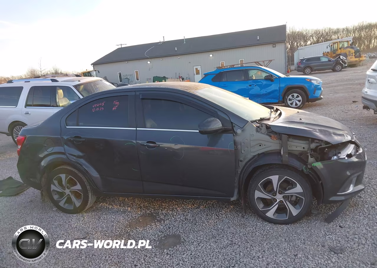 2018 Chevrolet Sonic Premier Auto VIN:1G1JF5SB4J4104377 - 13