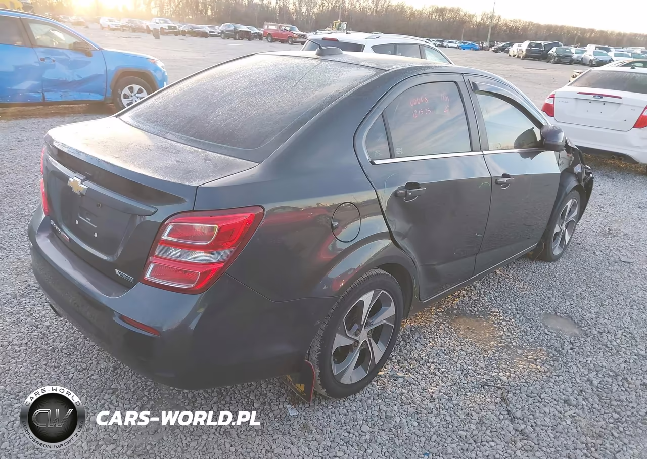2018 Chevrolet Sonic Premier Auto VIN:1G1JF5SB4J4104377 - 4