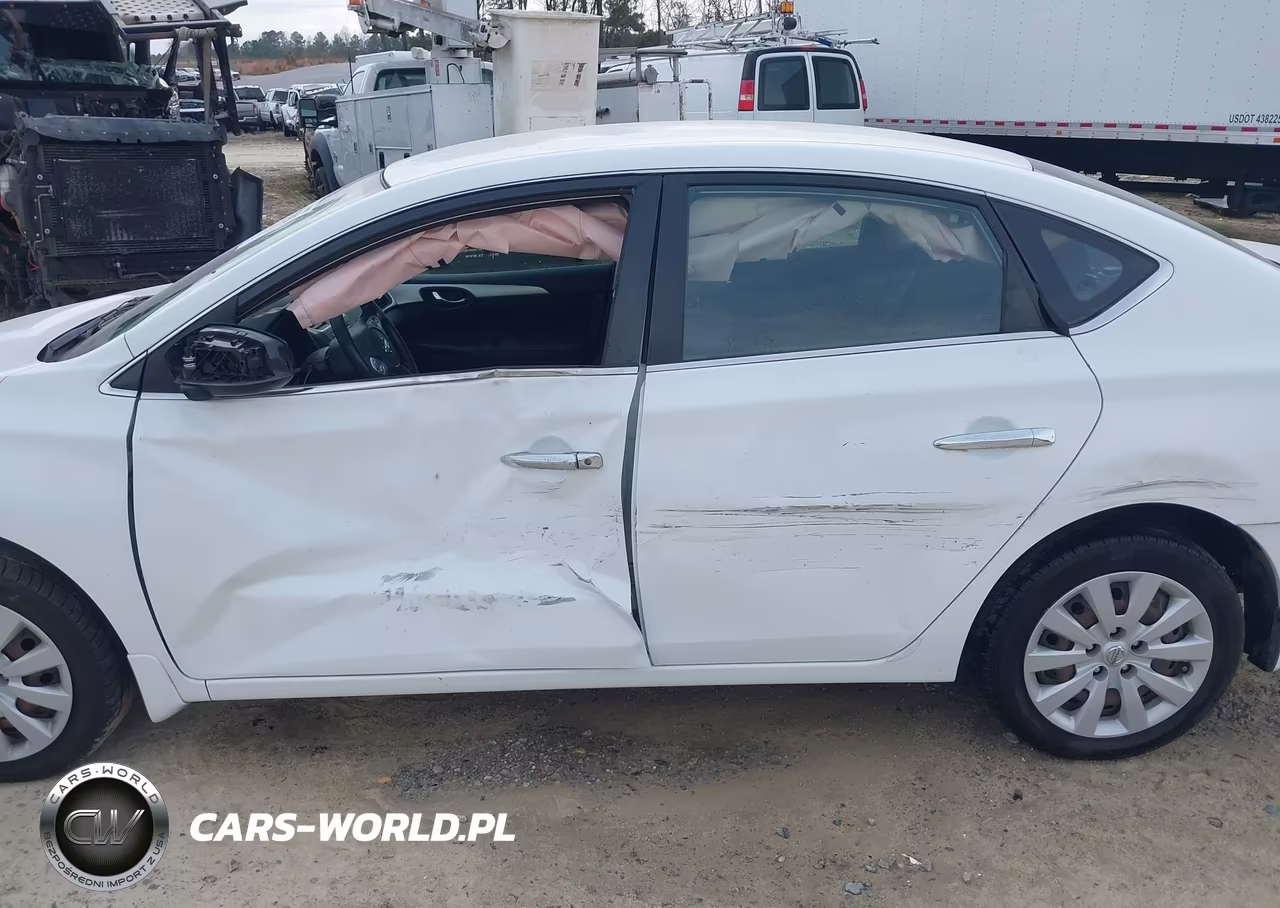 2018 Nissan Sentra S VIN:3N1AB7AP3JY338876 - 6