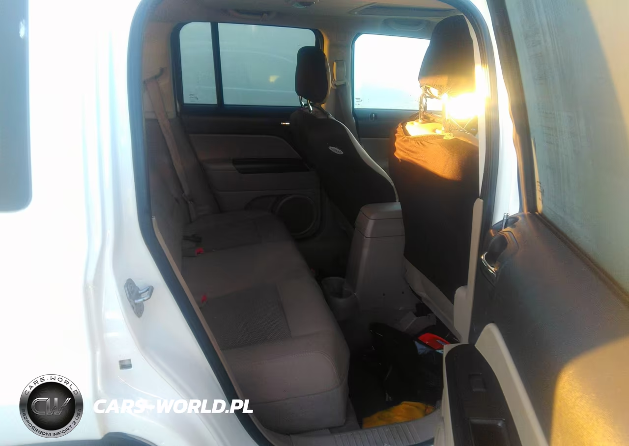 2010 Jeep Patriot Sport VIN:1J4NF2GB7AD503620 - 8