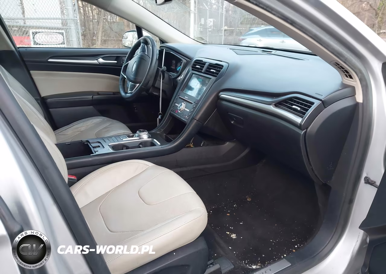 2018 Ford Fusion Hybrid Titanium VIN:3FA6P0RU2JR141025 - 5