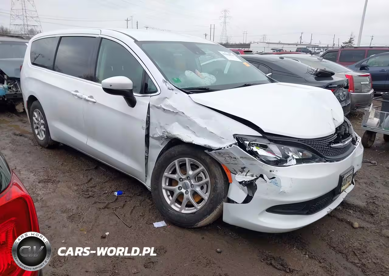 2023 Chrysler Voyager Lx