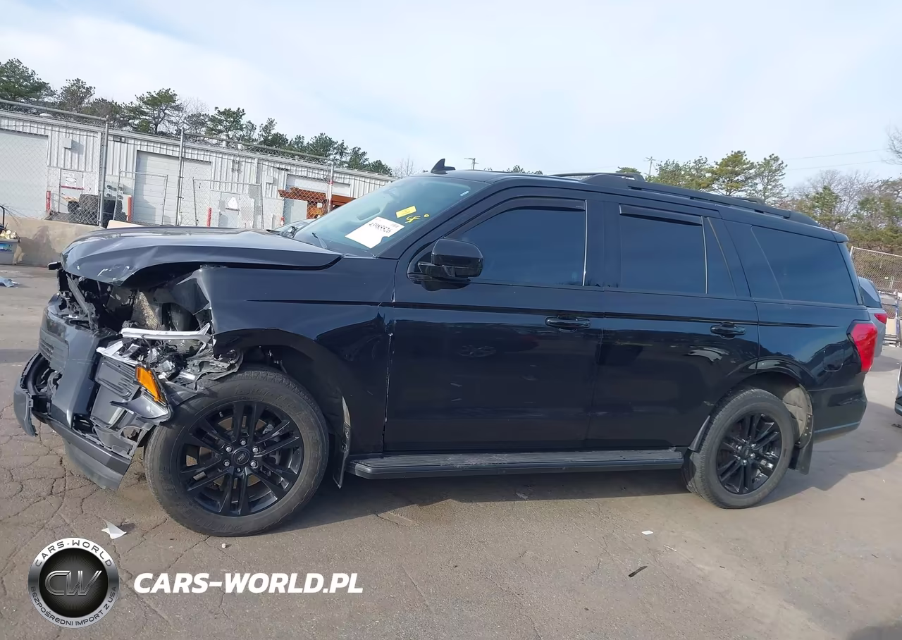 2024 Ford Expedition Xlt VIN:1FMJU1H89REA13379 - 14