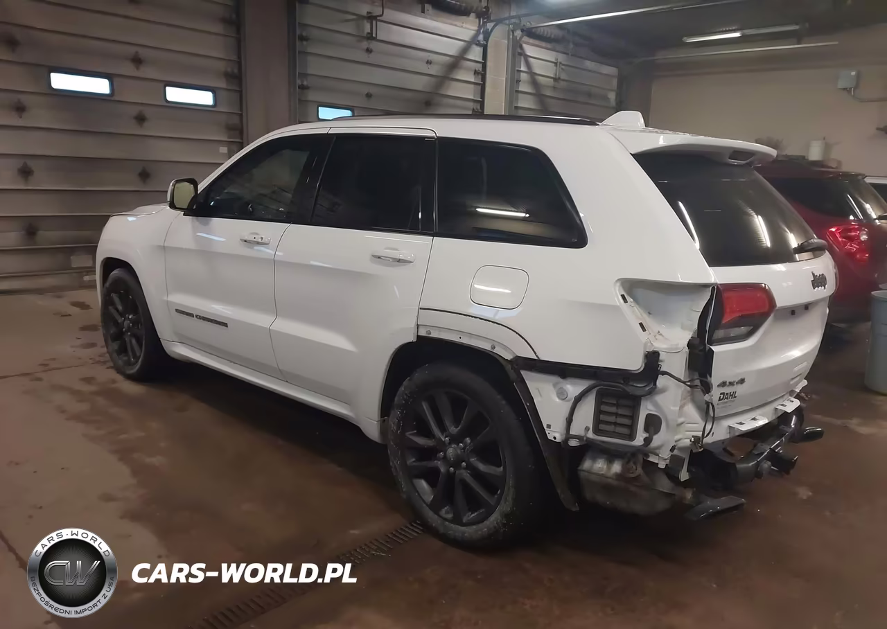2018 Jeep Grand Cherokee High Altitude 4X4 VIN:1C4RJFCG8JC214654 - 3