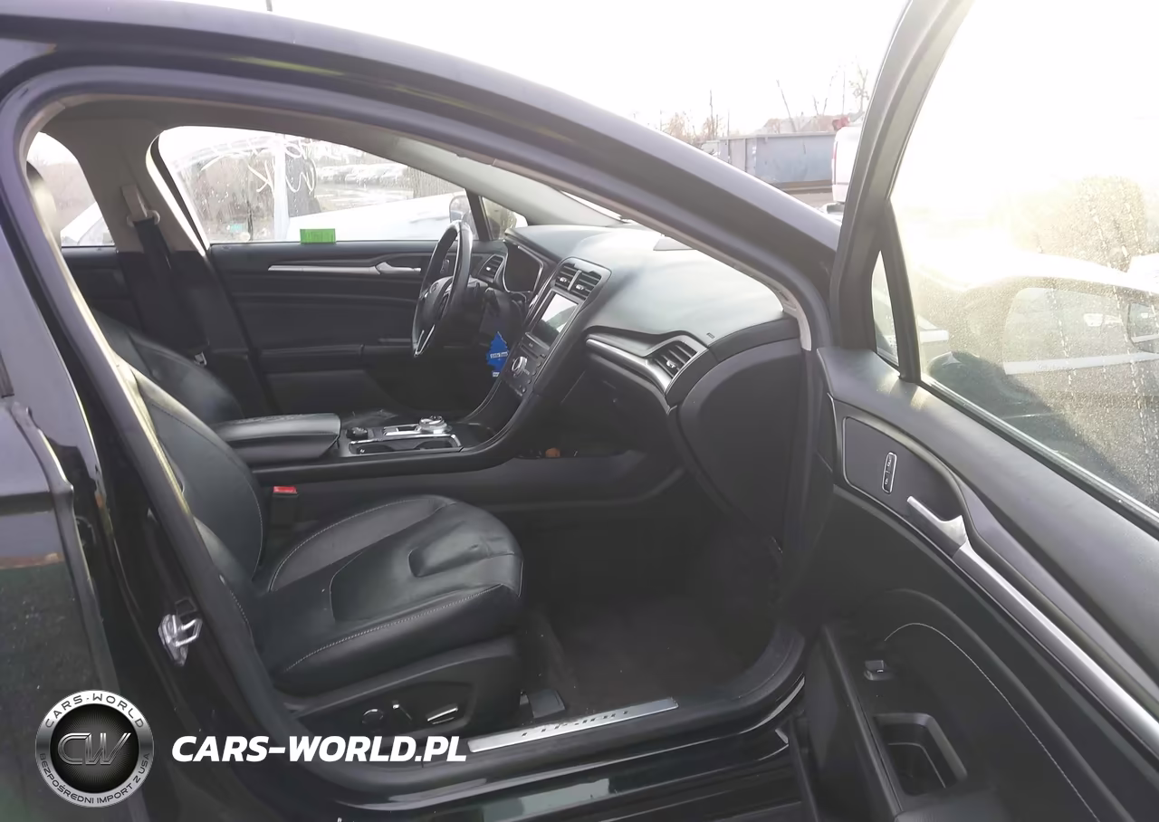 2018 Ford Fusion Titanium VIN:3FA6P0D96JR212343 - 5