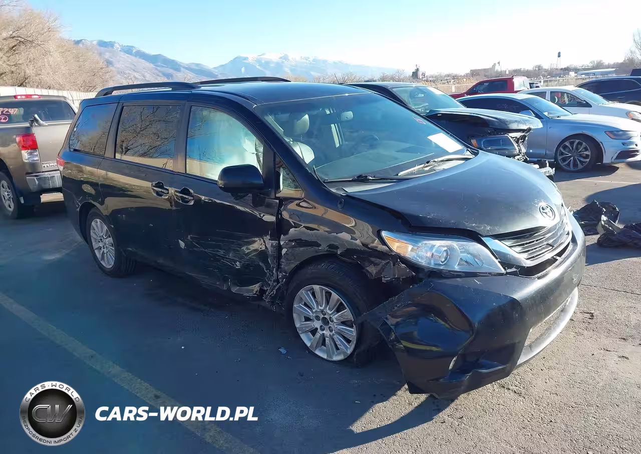 2014 Toyota Sienna Le 7 Passenger