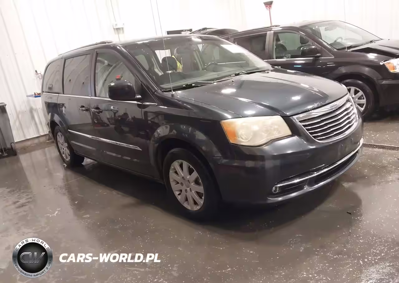 2014 Chrysler Town & Country Touring