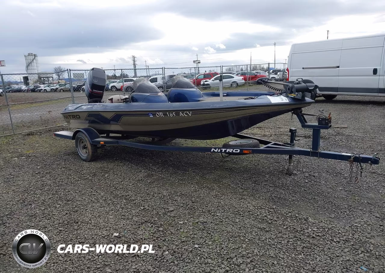 1999 Nitro 17