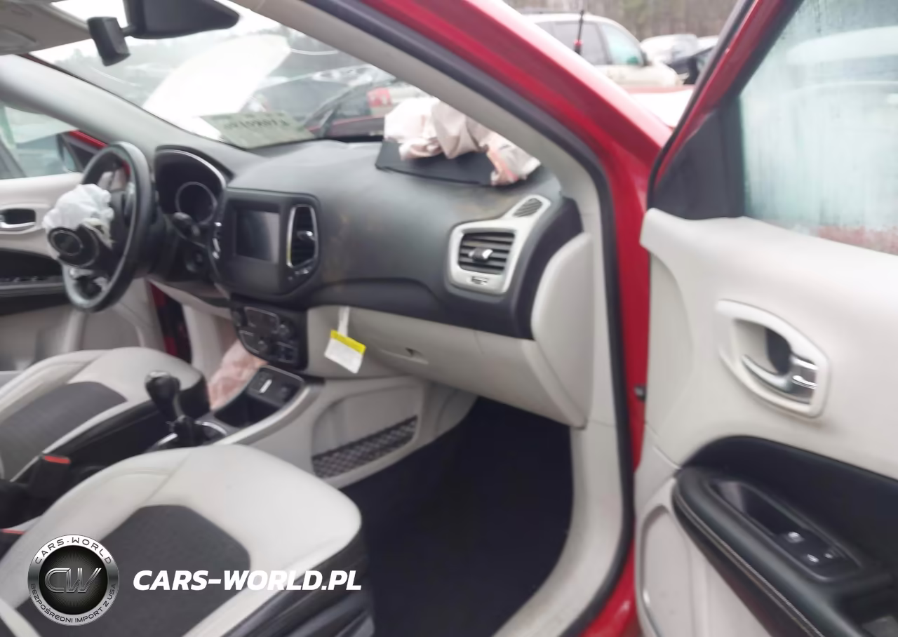 2019 Jeep Compass Sun And Wheel Fwd VIN:3C4NJCBB2KT658914 - 5