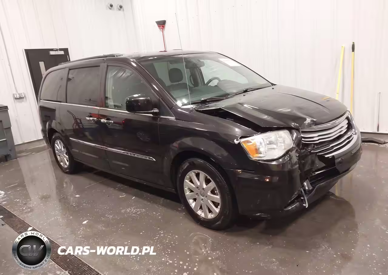 2015 Chrysler Town & Country Touring