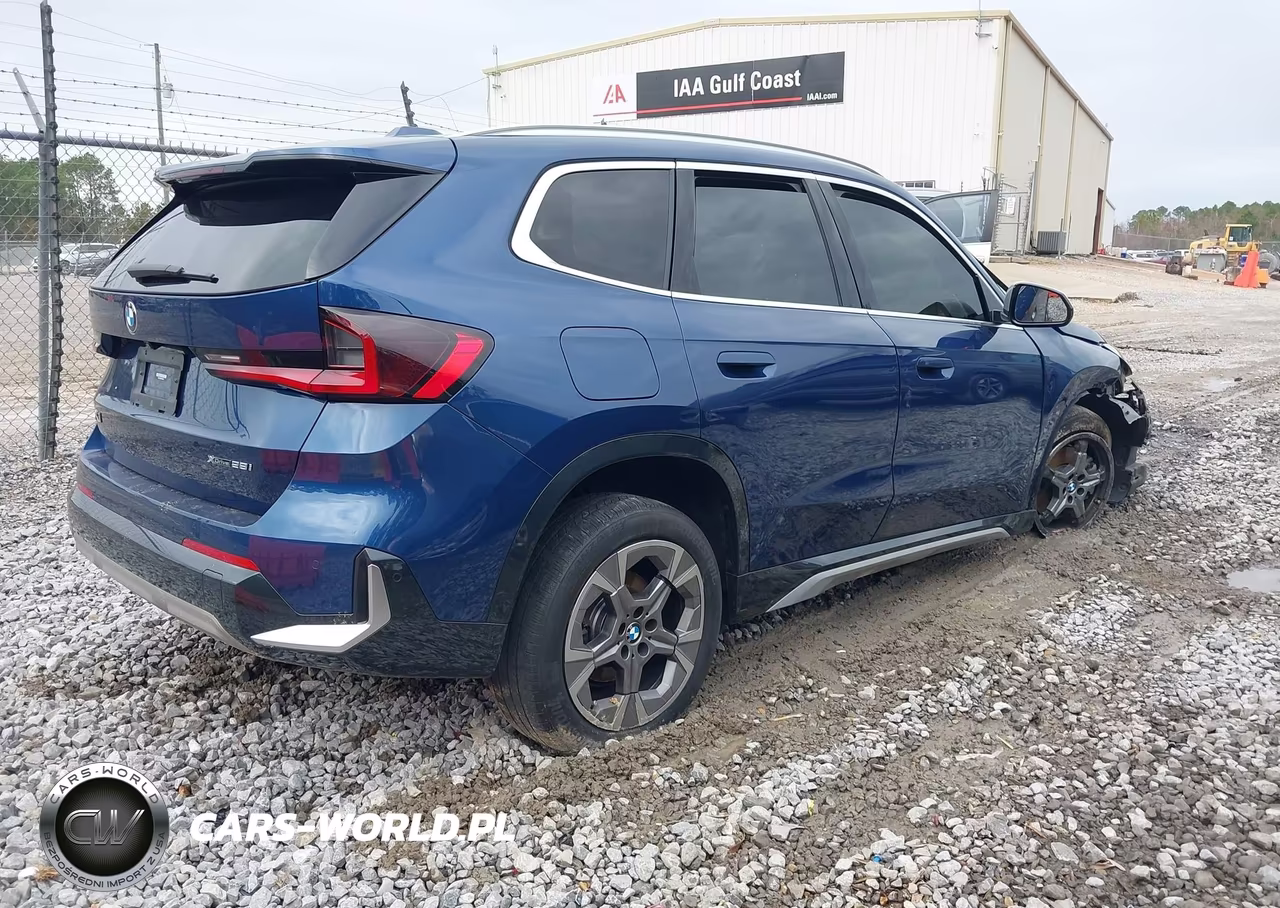 2023 BMW X1 xDrive28I VIN:WBX73EF06P5W52843 - 4