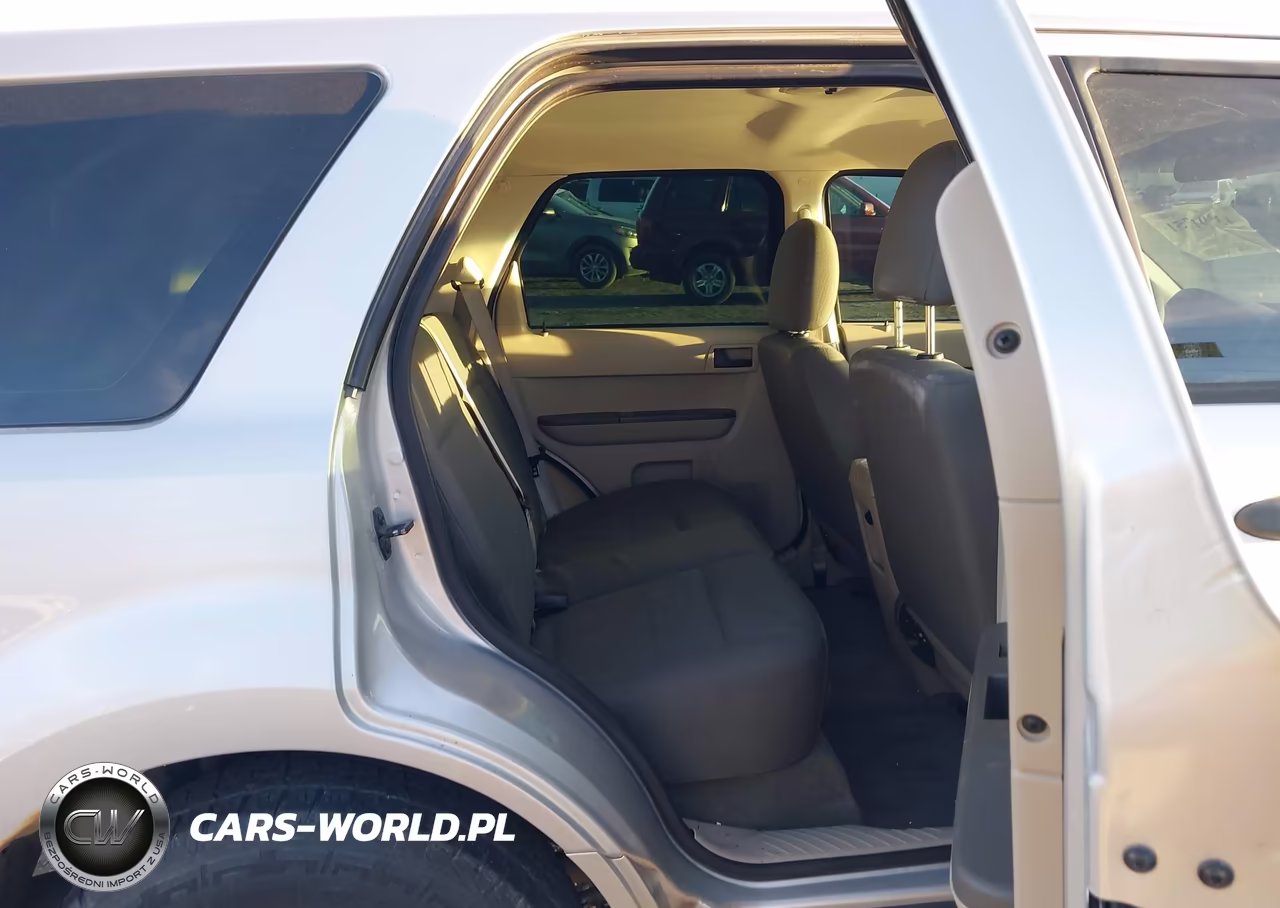2009 Ford Escape Xls VIN:1FMCU92739KB54618 - 8