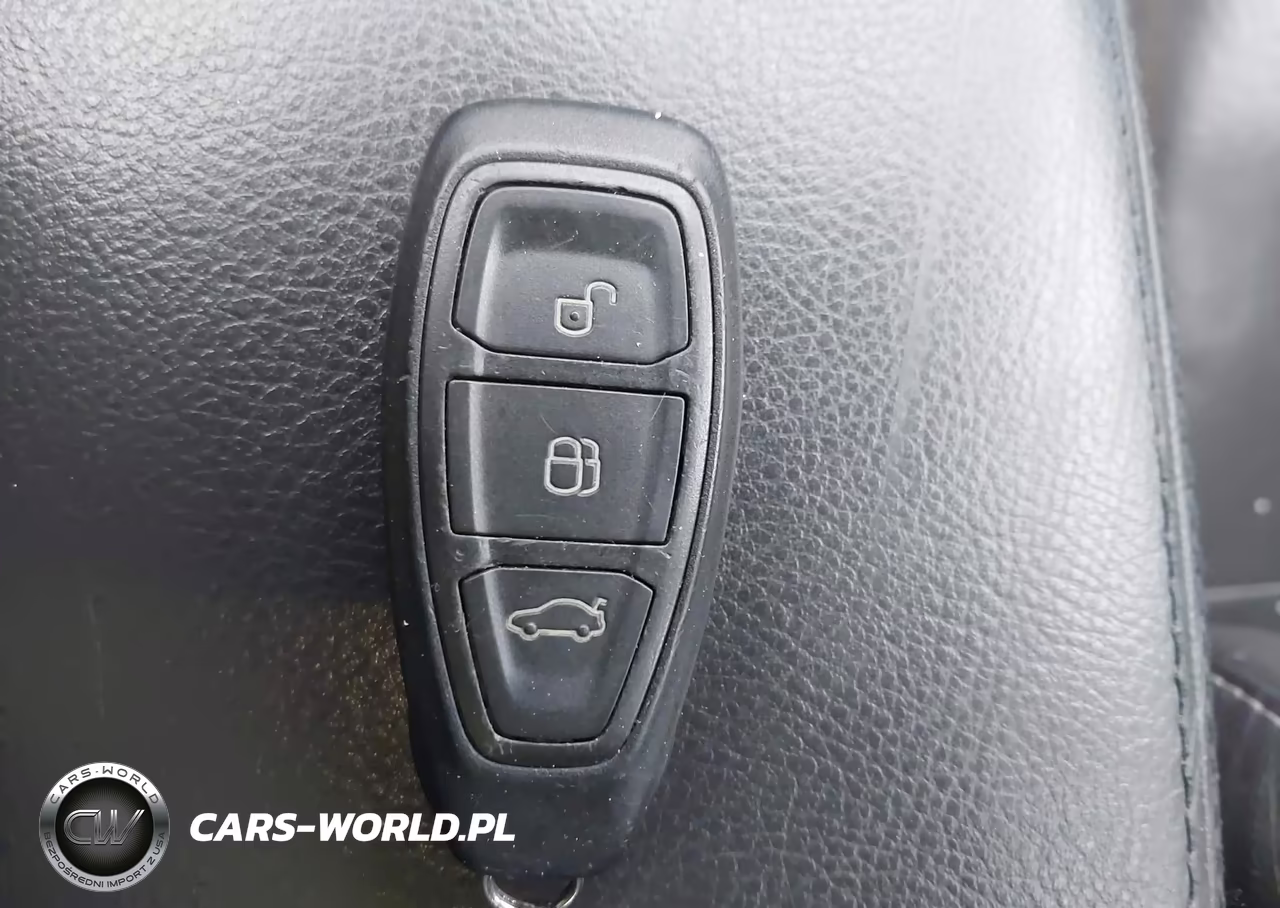2012 Ford Focus Titanium VIN:1FAHP3N26CL308955 - 11