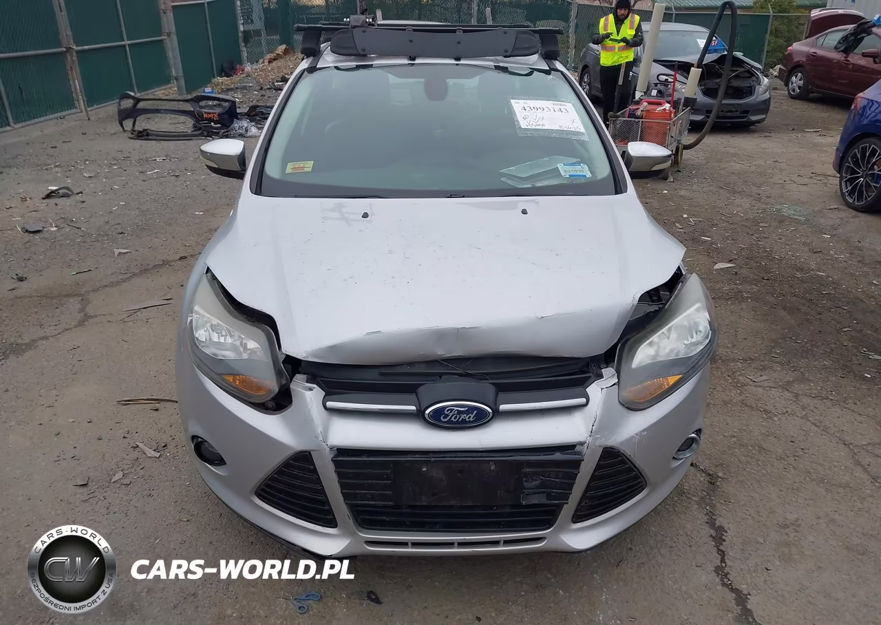 2012 Ford Focus Titanium VIN:1FAHP3N26CL308955 - 6