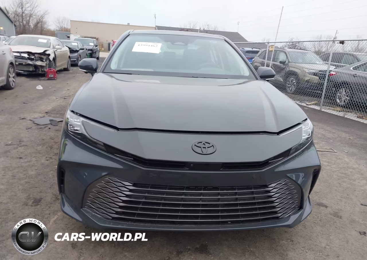 2026 Toyota Camry Xle VIN:4T1DBADK4TU548198 - 12