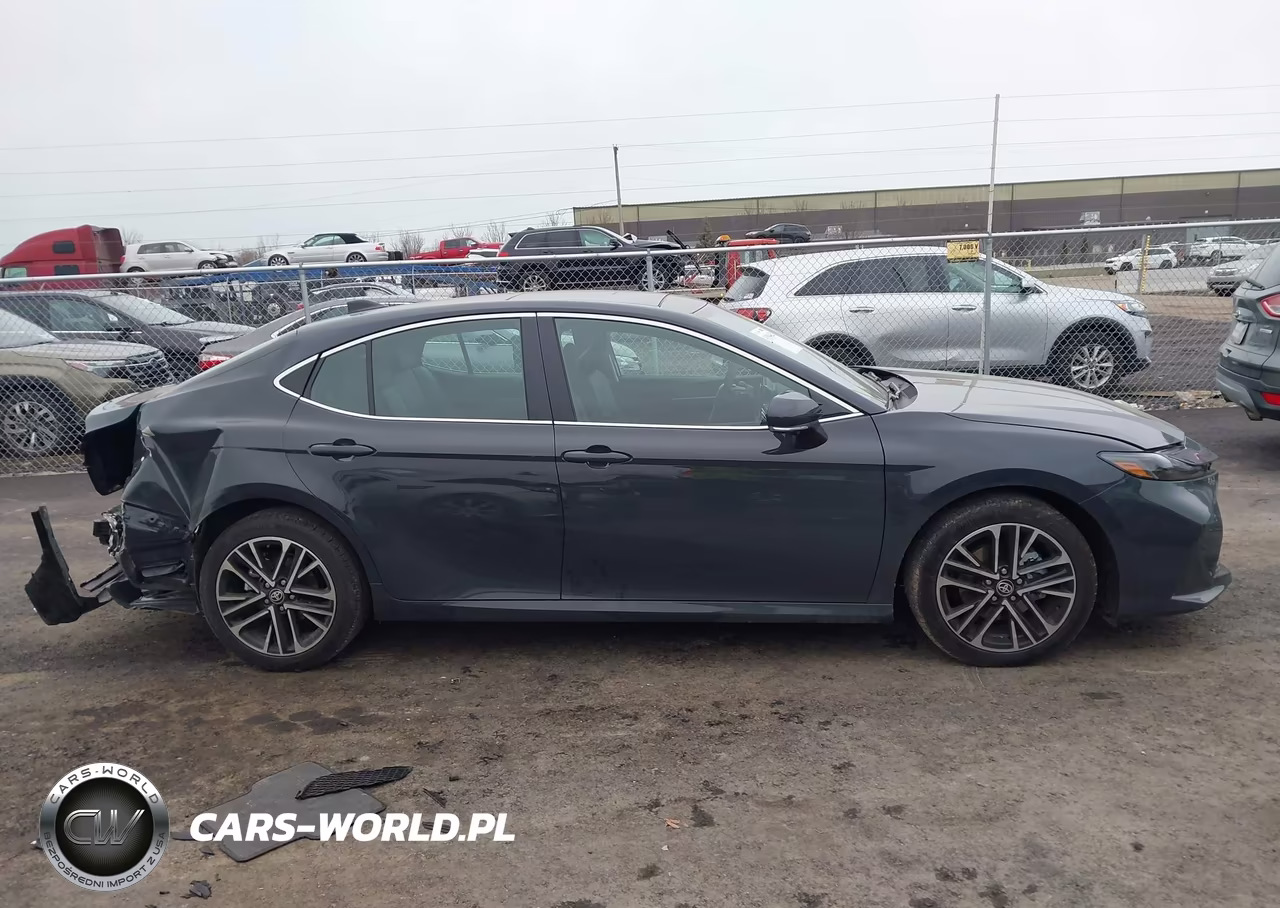 2026 Toyota Camry Xle VIN:4T1DBADK4TU548198 - 13