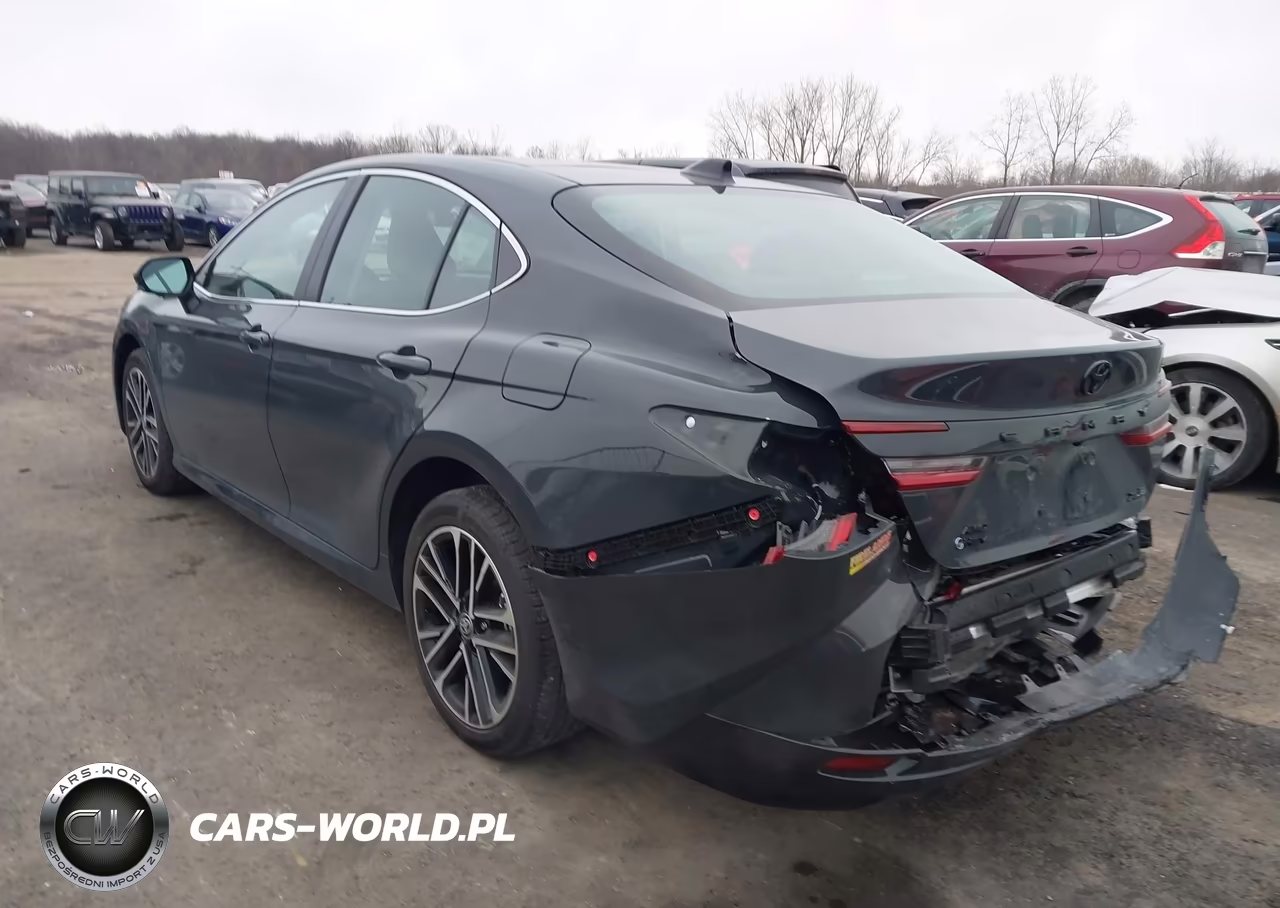 2026 Toyota Camry Xle VIN:4T1DBADK4TU548198 - 3