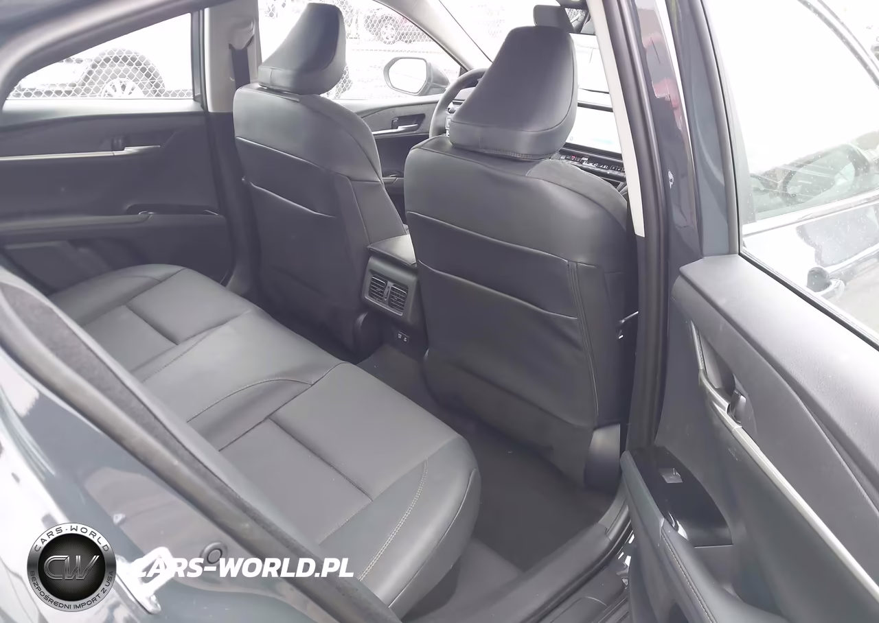 2026 Toyota Camry Xle VIN:4T1DBADK4TU548198 - 8