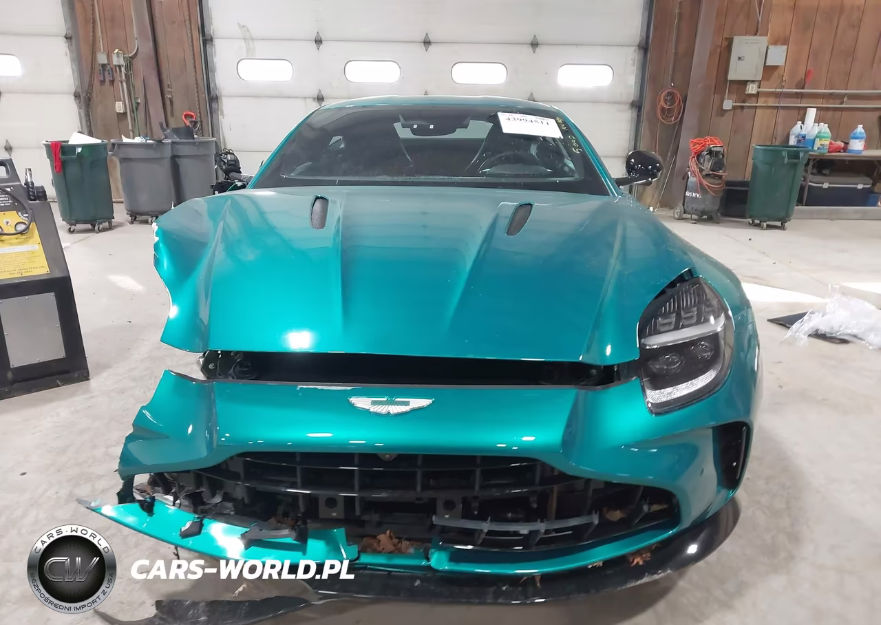 2025 Aston Martin Vantage VIN:SCFSMGFW5SGN10079 - 11