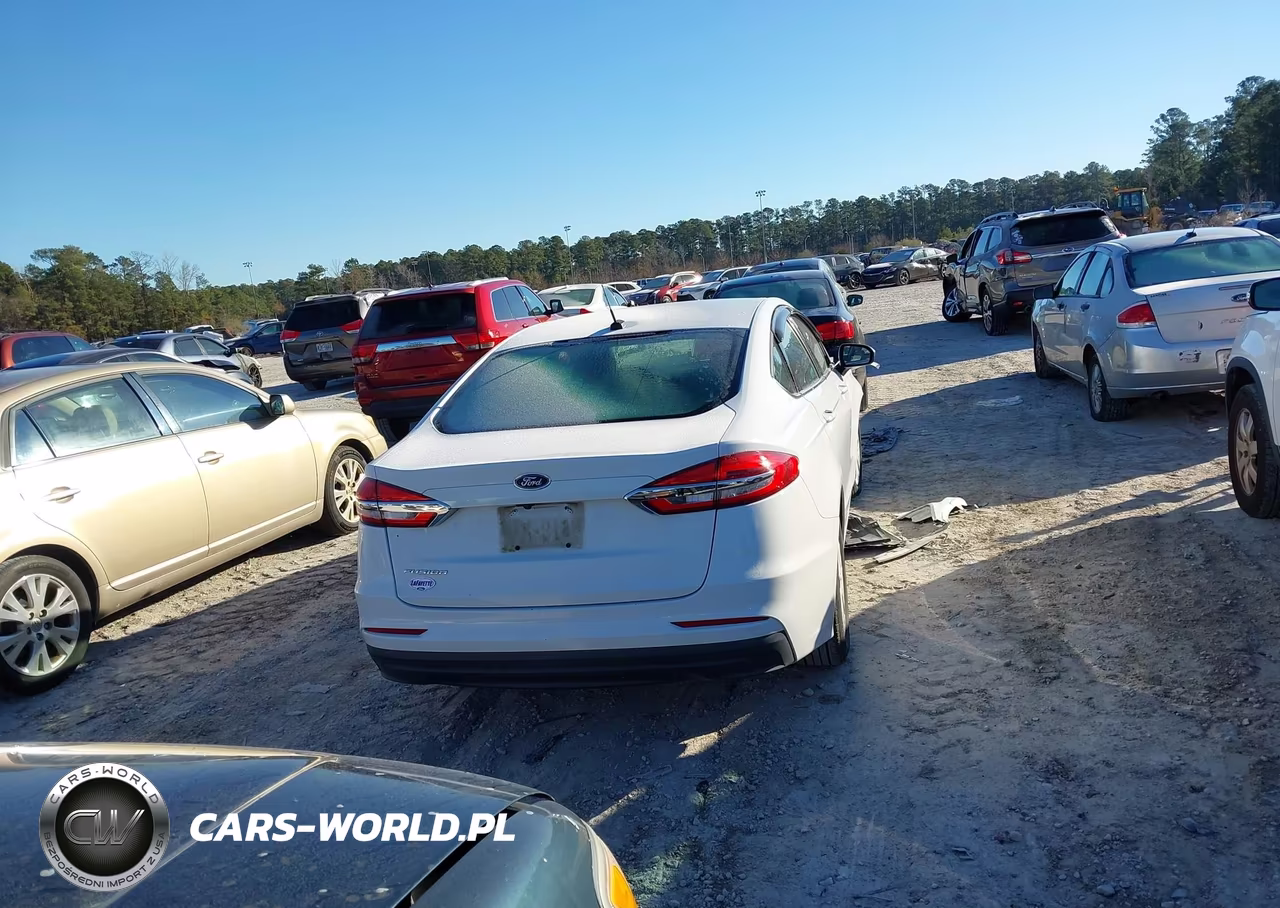 2019 Ford Fusion S VIN:3FA6P0G77KR159700 - 16