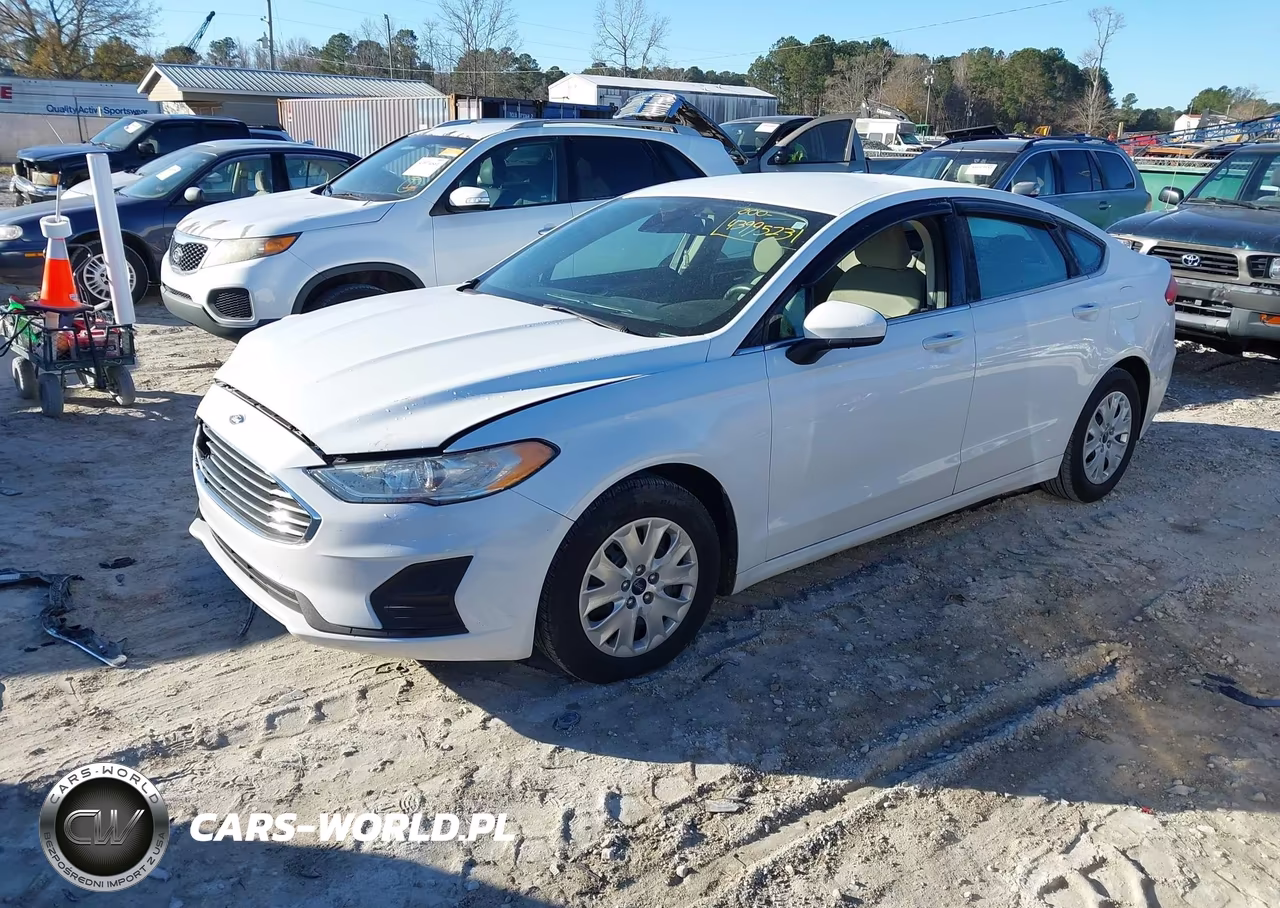 2019 Ford Fusion S VIN:3FA6P0G77KR159700 - 2