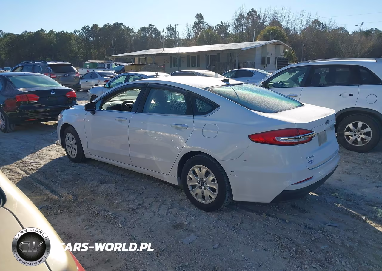 2019 Ford Fusion S VIN:3FA6P0G77KR159700 - 3