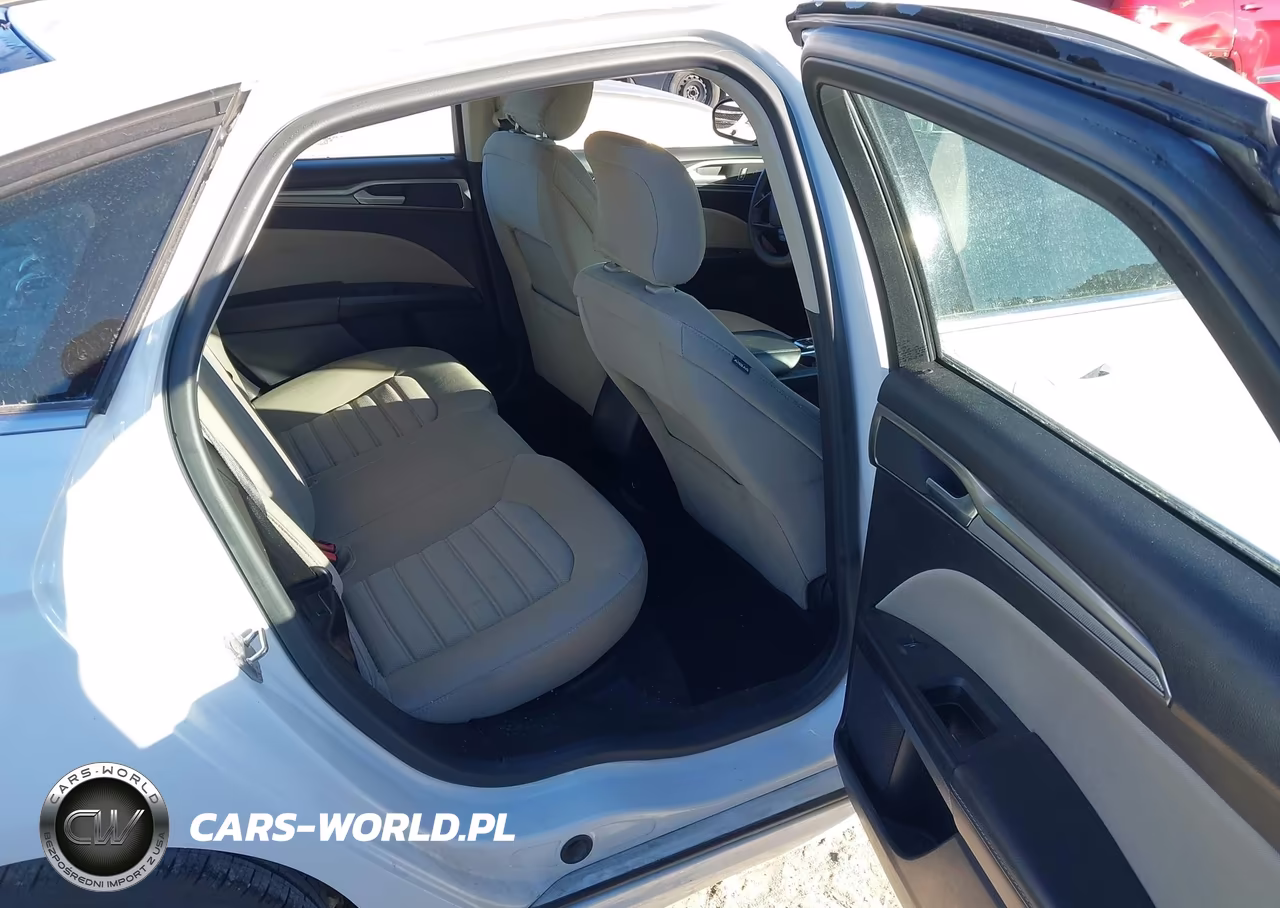 2019 Ford Fusion S VIN:3FA6P0G77KR159700 - 8
