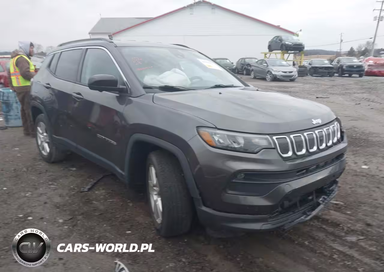 2022 Jeep Compass Latitude Fwd