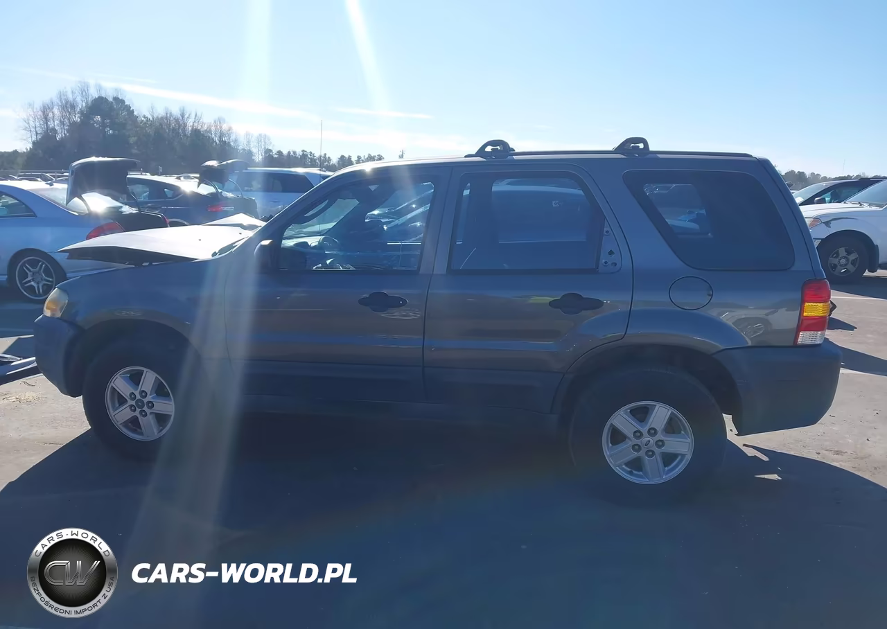 2005 Ford Escape Xls VIN:1FMYU92Z85KA84745 - 14