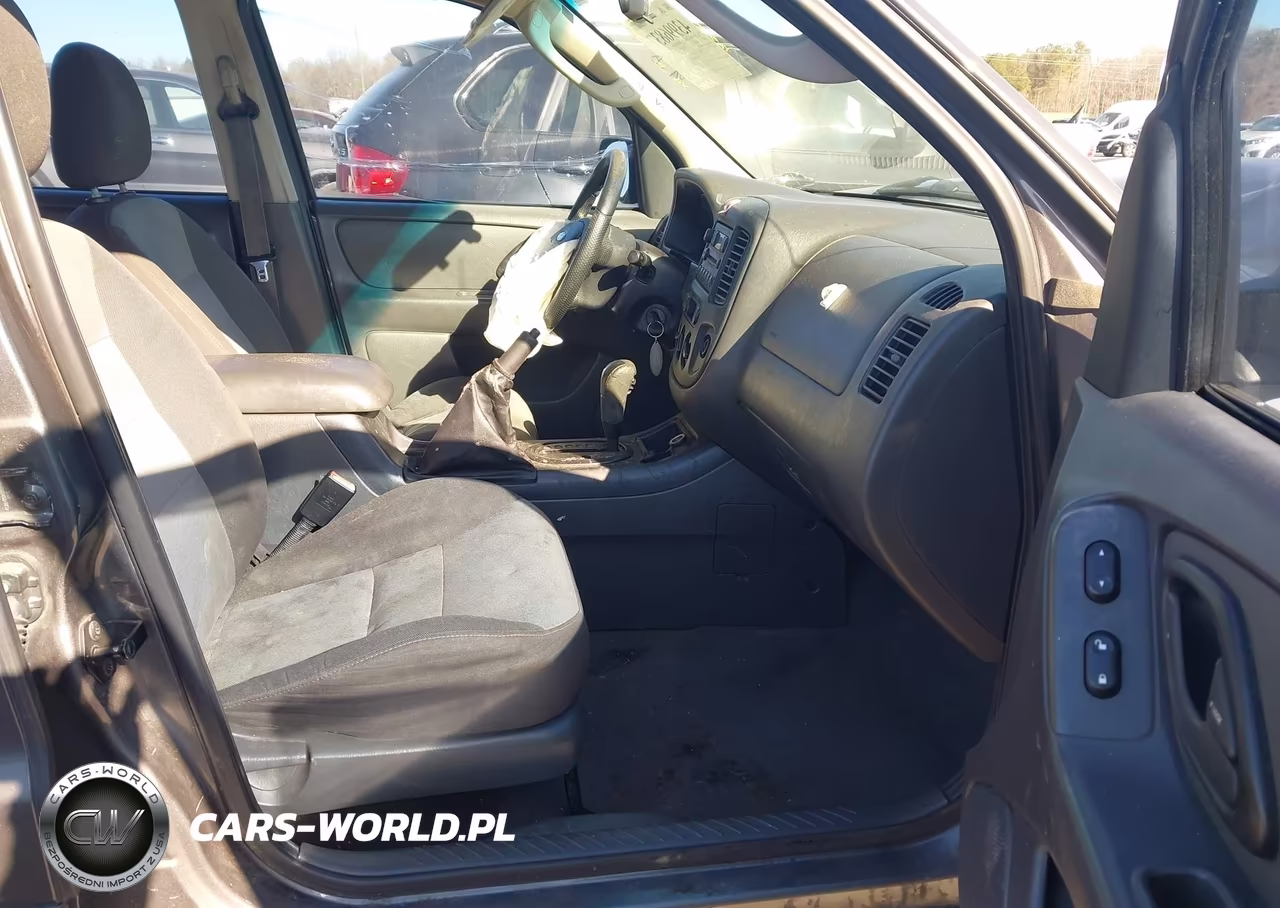2005 Ford Escape Xls VIN:1FMYU92Z85KA84745 - 5