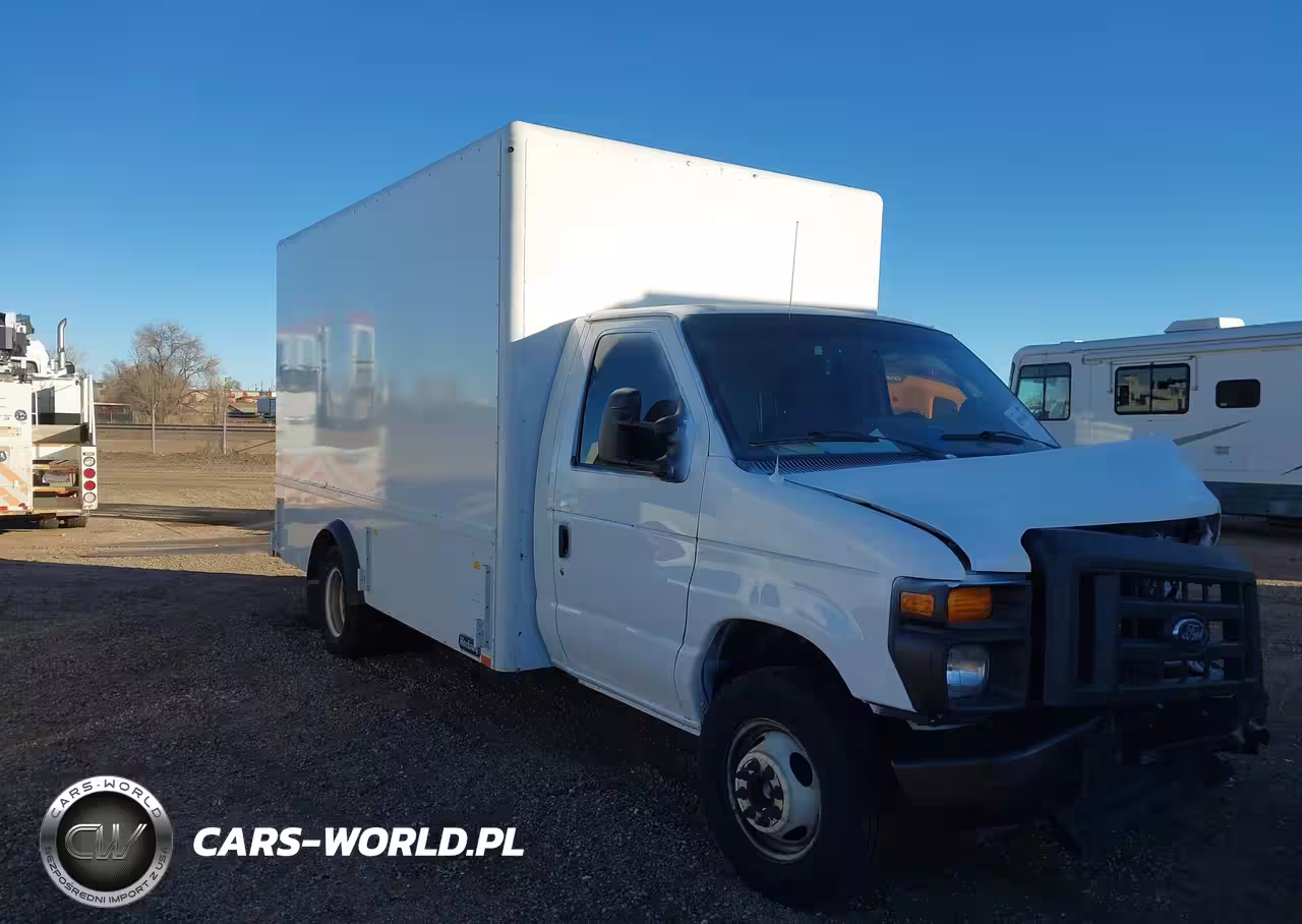 2016 Ford E-350 Cutaway