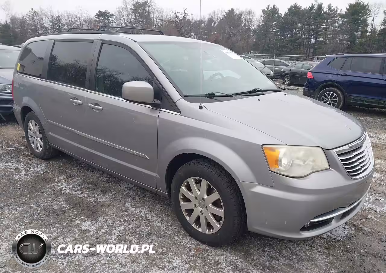2013 Chrysler Town & Country Touring