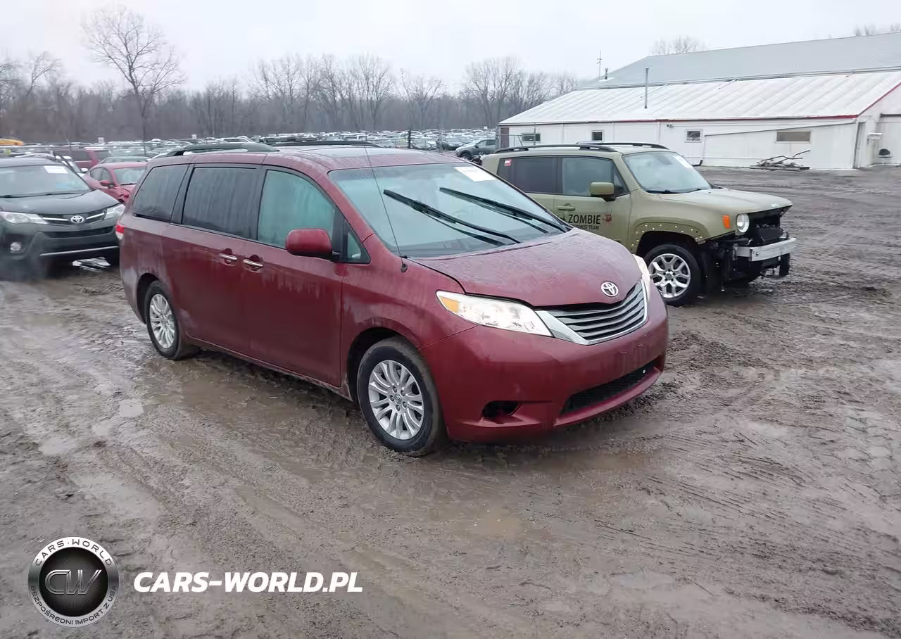 2014 Toyota Sienna Xle V6 8 Passenger