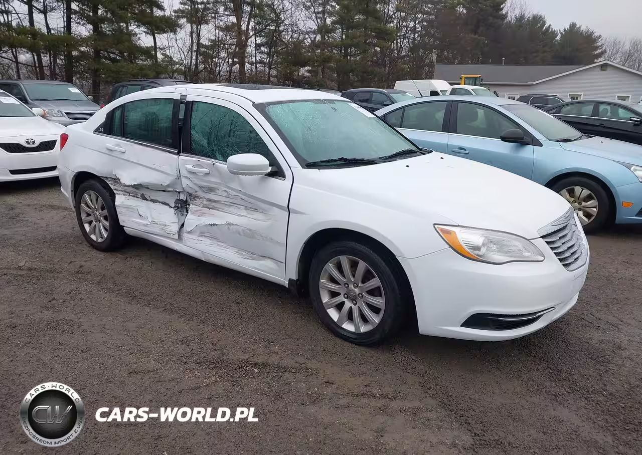 2013 Chrysler 200 Touring