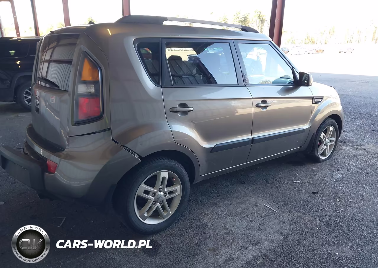 2011 Kia Soul !-+-Sport VIN:KNDJT2A24B7342584 - 4