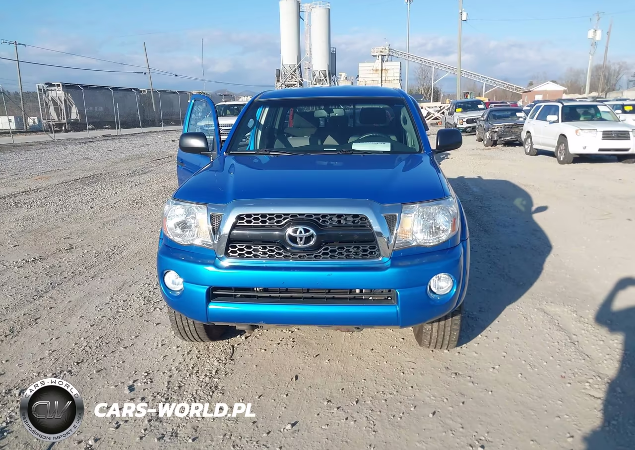 2011 Toyota Tacoma Base V6 VIN:5TFLU4ENXBX014267 - 12