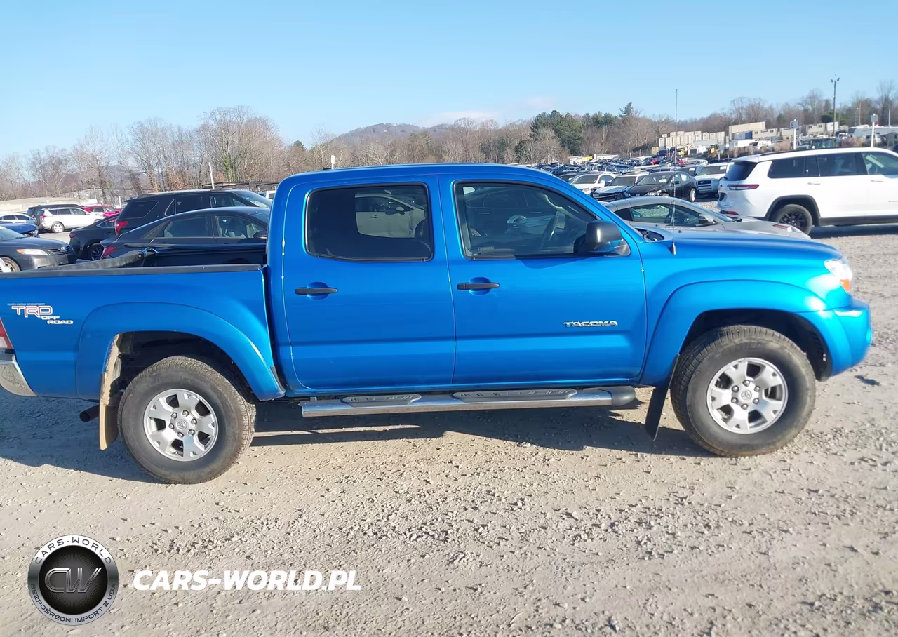 2011 Toyota Tacoma Base V6 VIN:5TFLU4ENXBX014267 - 13