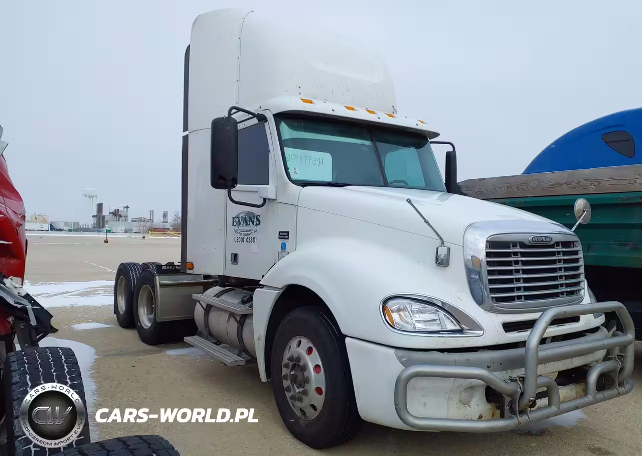 2018 Freightliner Conventional Columbia